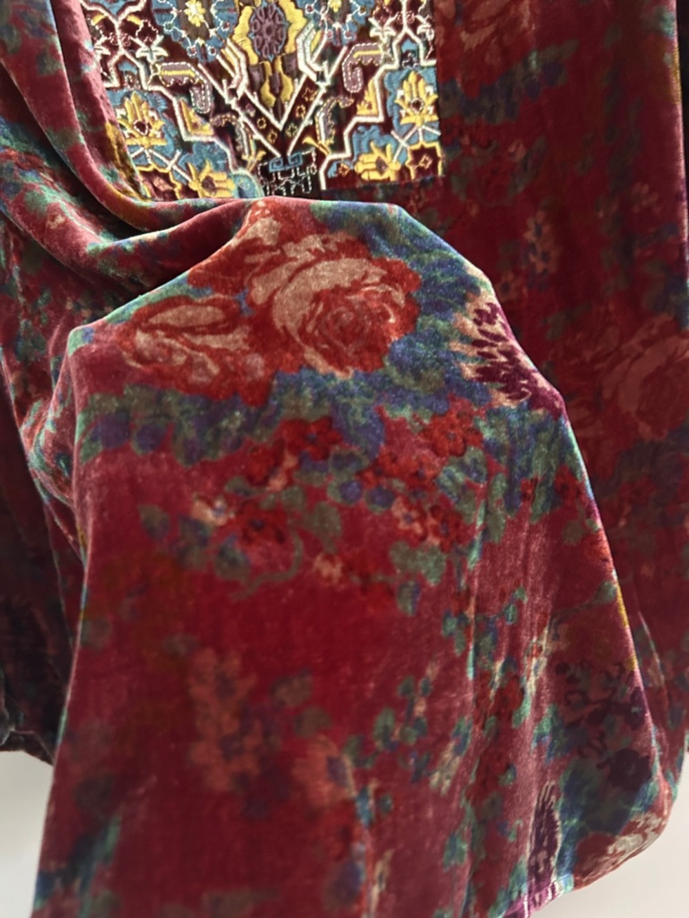 Sundance Red Burgundy Velvet V-Neck Boho Blouse Top Embroidered Size Large - Picture 11 of 11